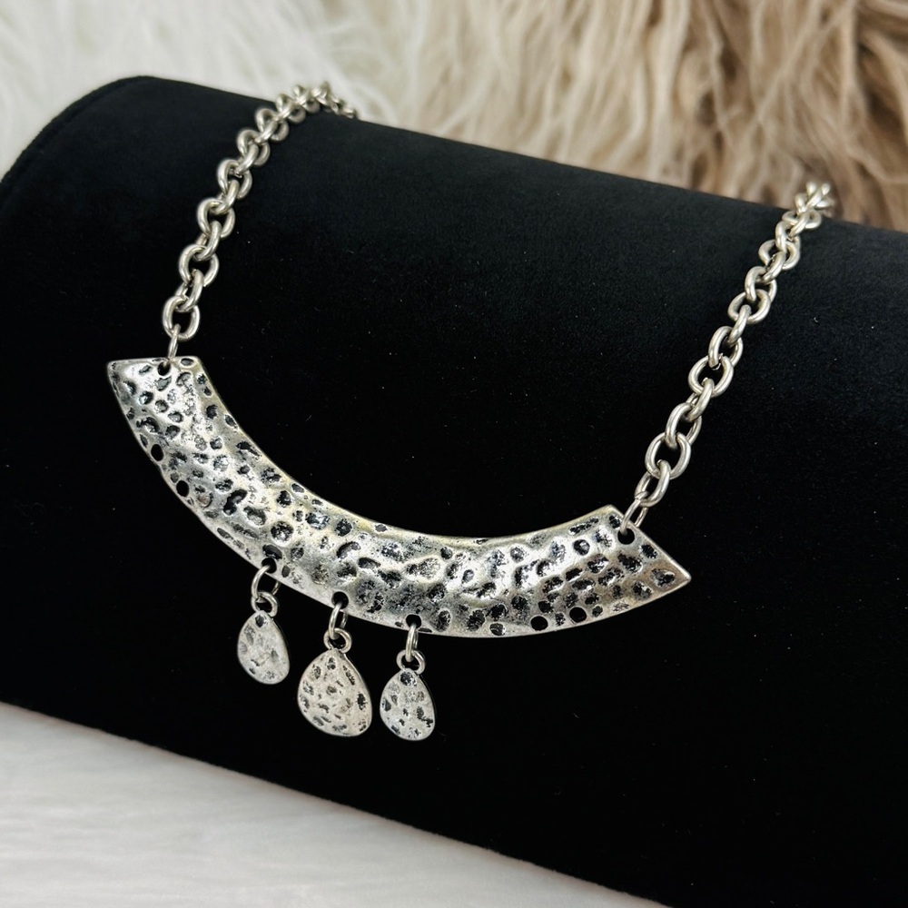 Vintage Silvertone southwestern style hammered Statement Choker Necklace - Picture 6 of 6